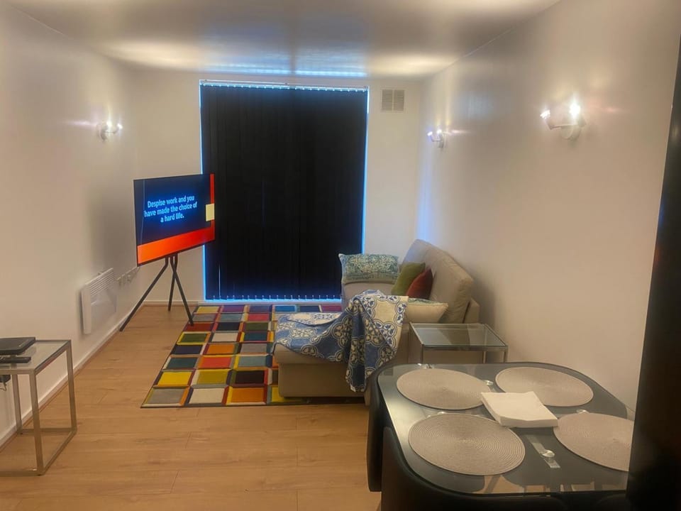 Communal lounge/ TV room, Living room, Seating area, Dining area