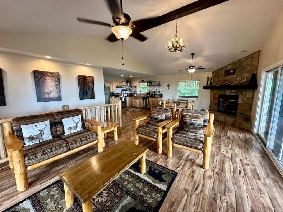 Living room, Seating area, fireplace