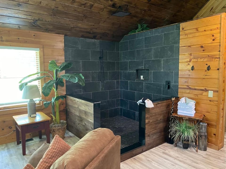 Shower, towels