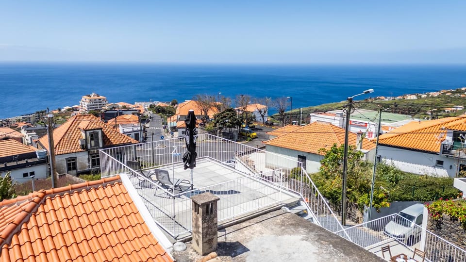 Property building, Bird's eye view, City view, Sea view