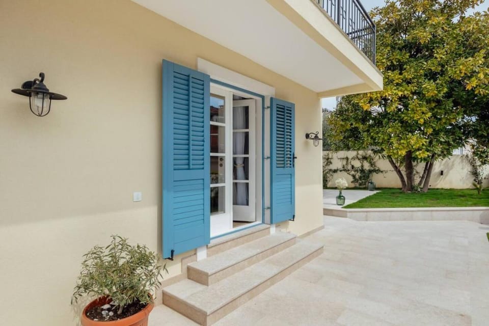 Bright apartment with a great view Apartment in Dubrovnik-Neretva County
