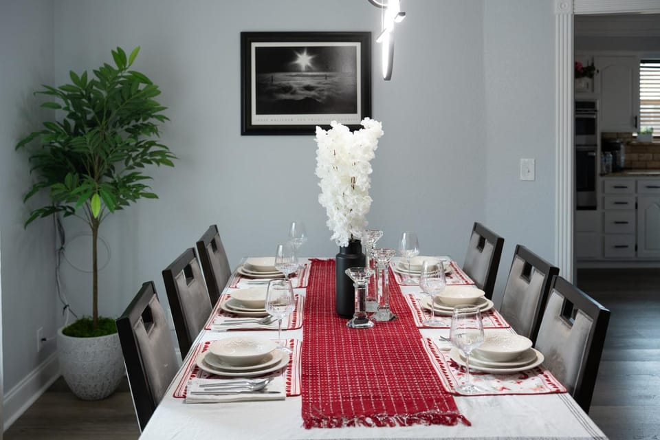 Living room, Dining area