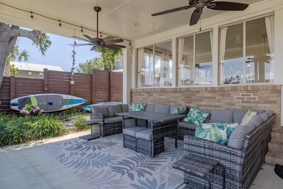 Boat dock and jet ski pad! bring your boat! House in Lower Grand Lagoon