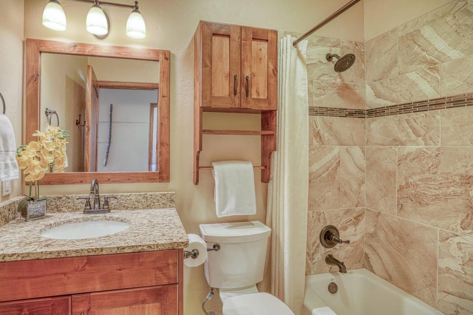 10 Cobblestone Ln ("Suite San Juan") House in Pagosa Springs