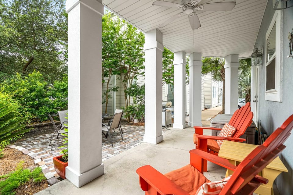 Beach Bummin' - Week long stays get 4 free bikes rental! House in Rosemary Beach