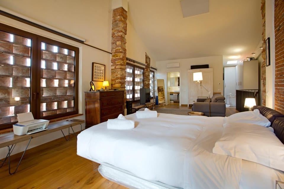 Casa Antica Stalla, Charming Loft just 500 m from Lucca s Centre House in Capannori
