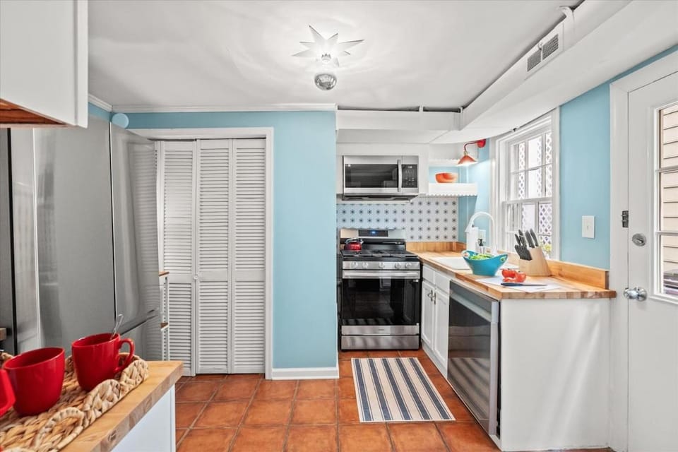 dishwasher, oven, stove, toaster