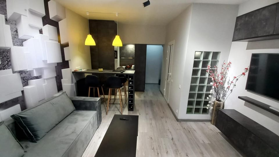Communal lounge/ TV room, Dining area