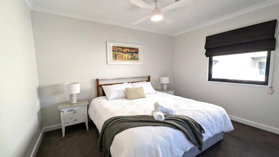 City Apartment 2xfree parking - Pool - Gym Wi-Fi Apartment in Perth