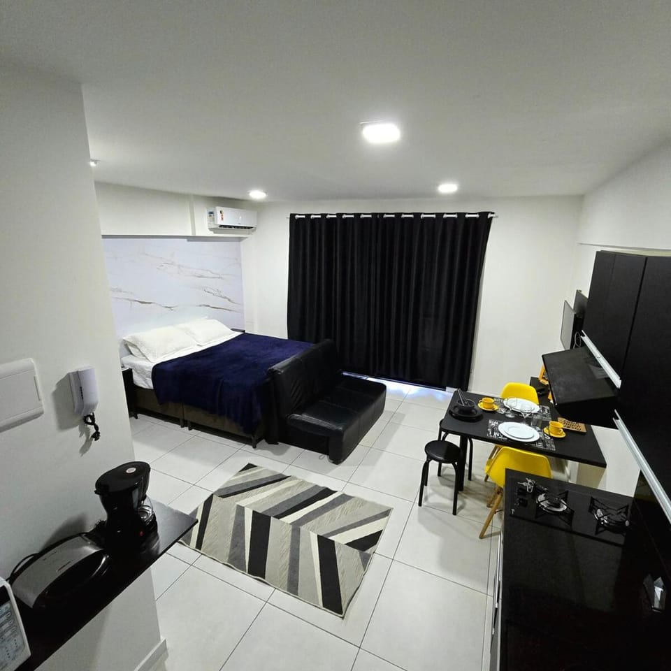 Bed, Living room, Photo of the whole room, Seating area, Bedroom, air conditioner