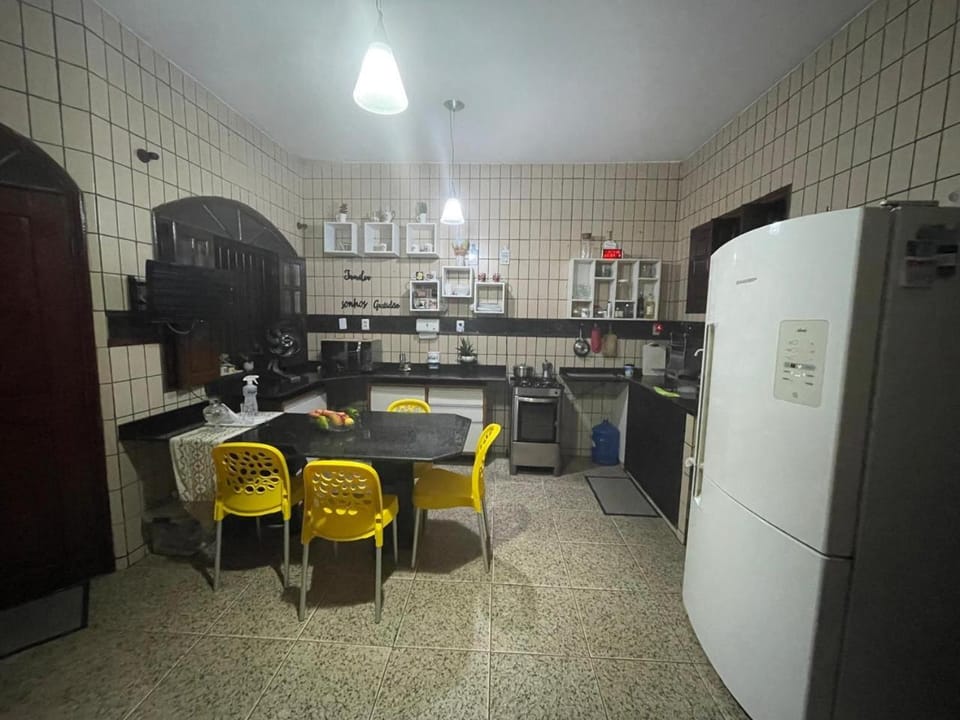 Kitchen or kitchenette, oven, pet friendly, stove
