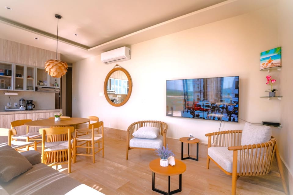 Communal lounge/ TV room, TV and multimedia, Living room, Decorative detail, Decorative detail, air conditioner, air conditioner