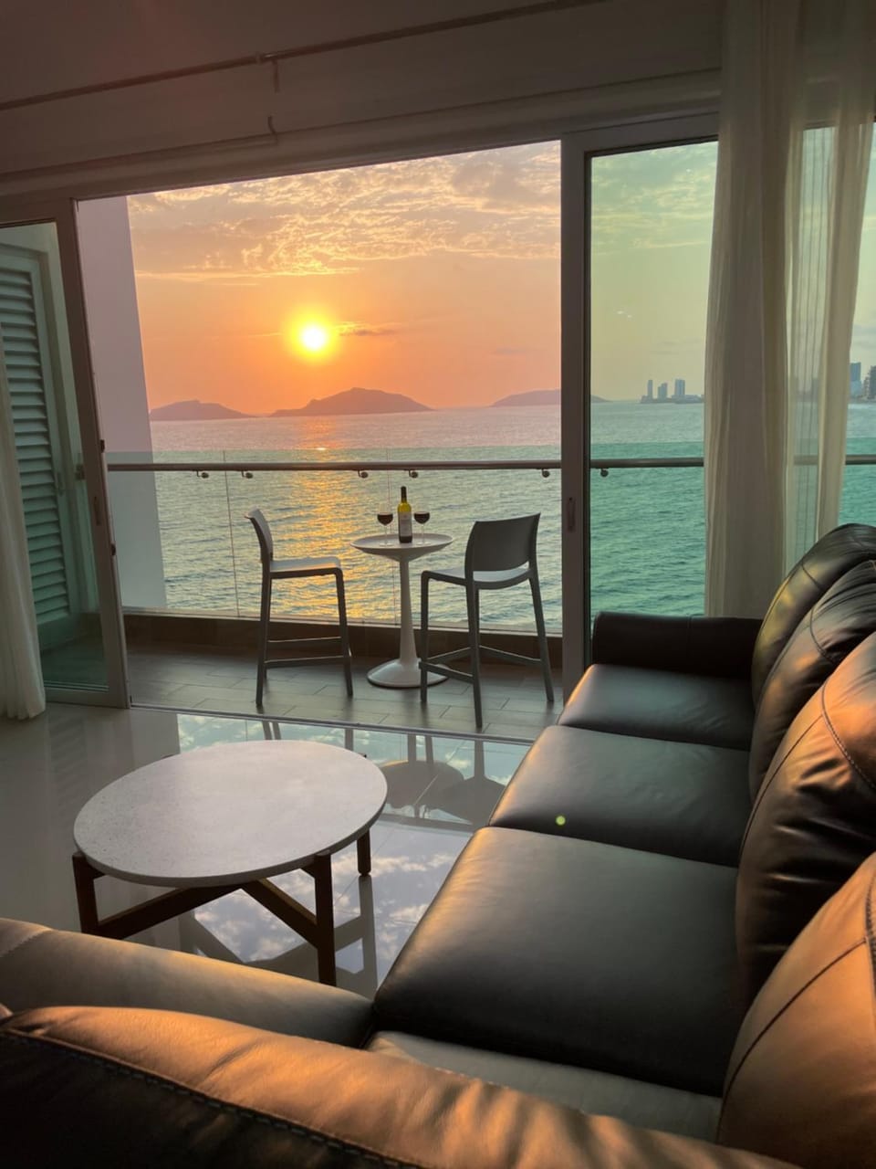 Torre Eme- stunning bay view and balcony! Apartment in Mazatlan