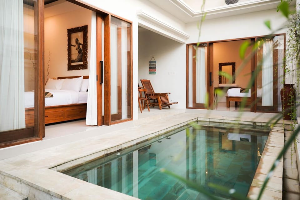 Property building, Swimming pool
