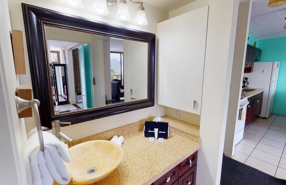 Stylish Waikiki Banyan Condo with Mountain Views 0807T1 Apartment in Honolulu