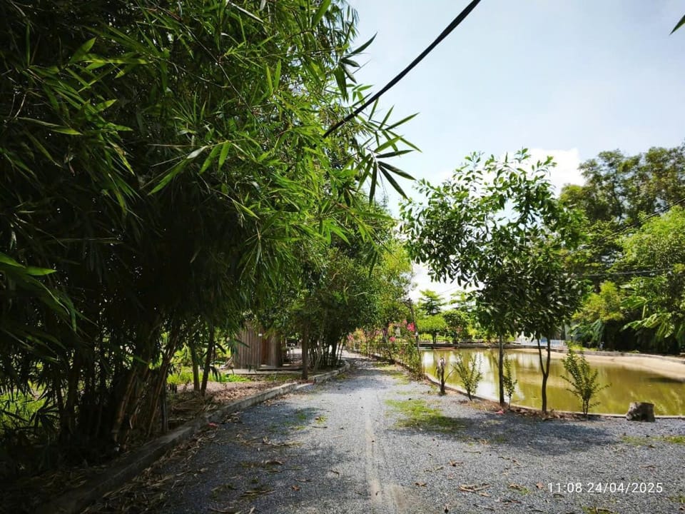 Cho thuê chòi view hồ -Homestay Me Khang 2 Campground/ 
RV Resort in Vietnam