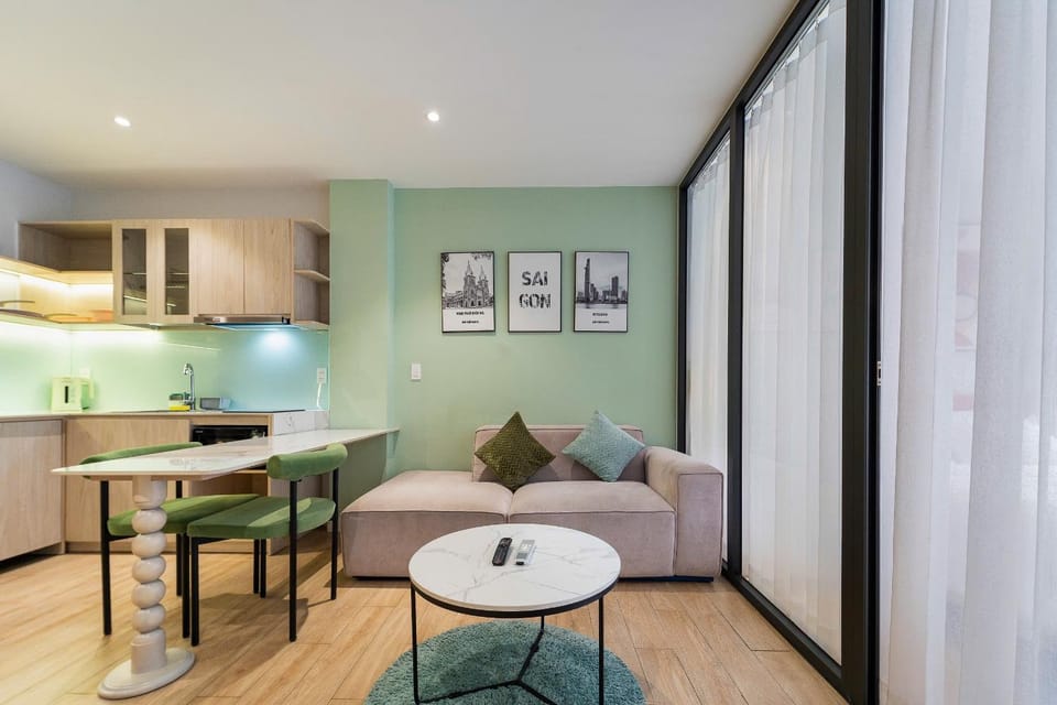 Living room, Seating area, Dining area, stove