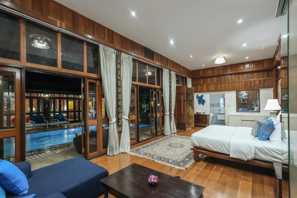 Bedroom, Pool view, Swimming pool