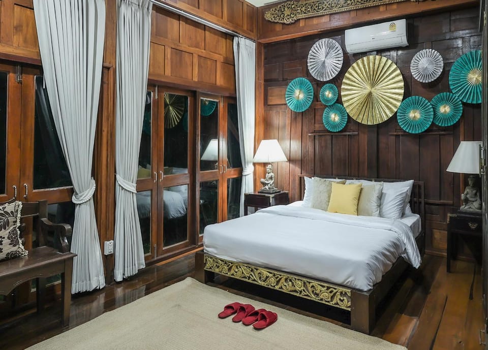 Bed, Bedroom, River view