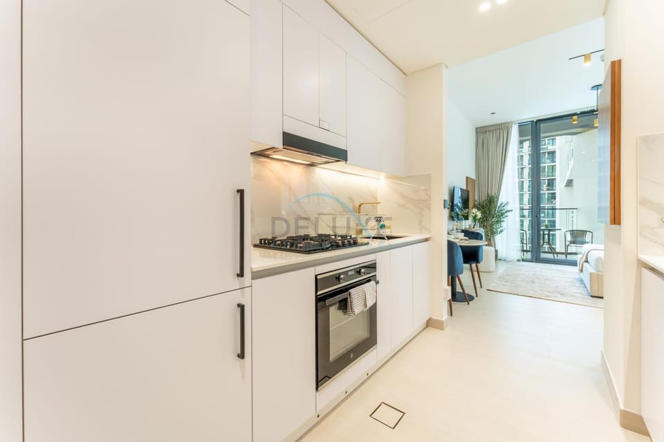 Kitchen or kitchenette, oven, stove