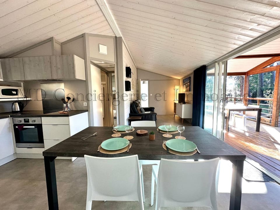 Chalet en bord de plage Campground/ 
RV Resort in Ondres