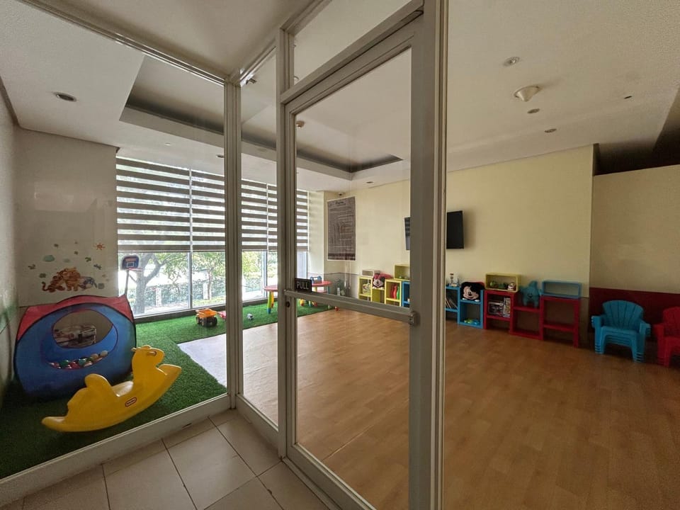 BGC condo for rent in taguig Apartment hotel in Makati
