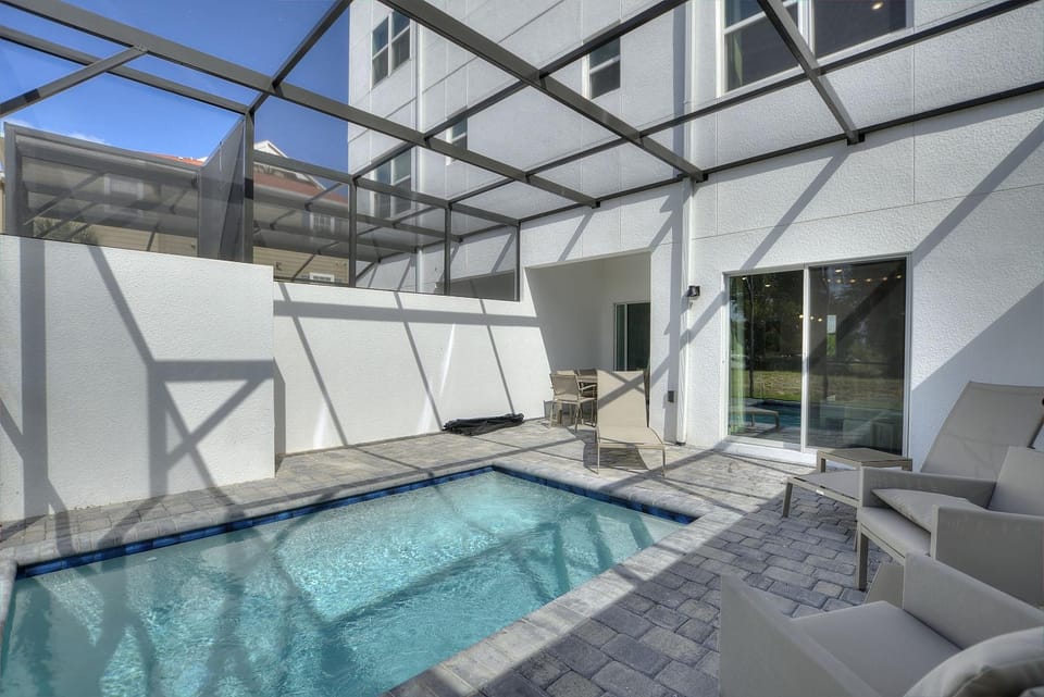 Harmony Haven - Boutique Townhome at Azur Resort Near Disney by Shine Villas House in Loughman