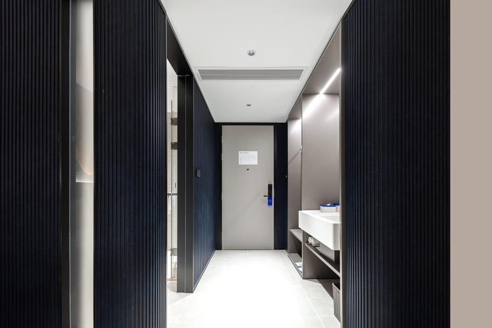Atour Light Hotel Wuhan Optics Valley Square Subway Station Hotel in Wuhan