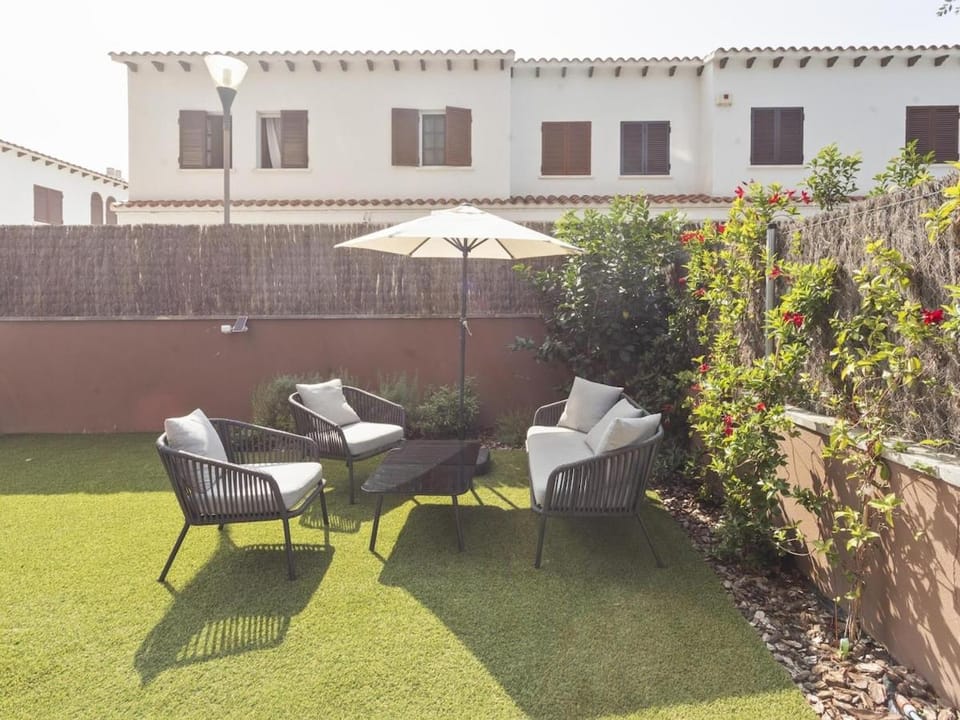 Precioso apartamento con terraza y piscina Apartment in Calafell