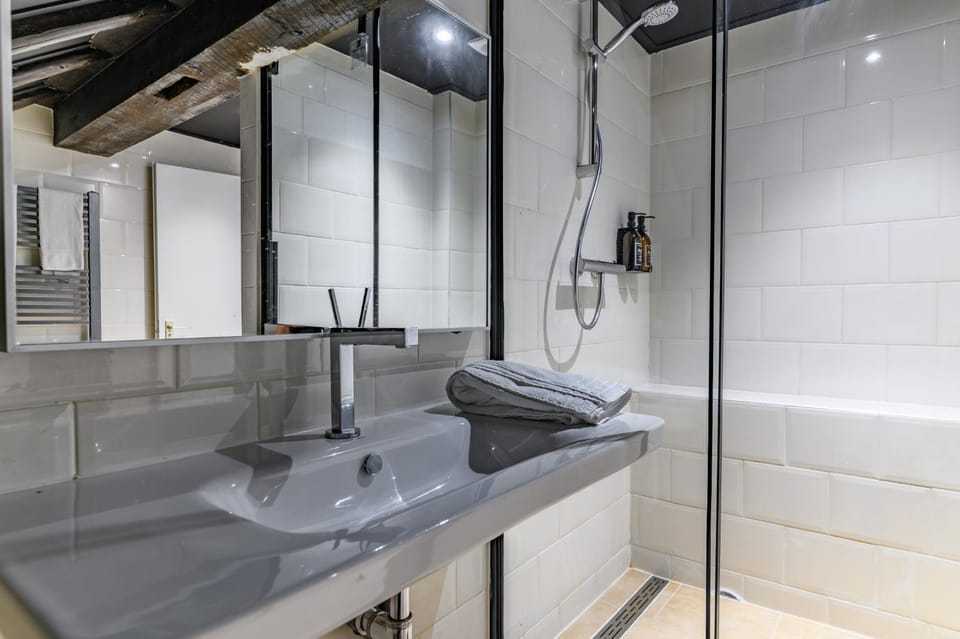Shower, Bathroom