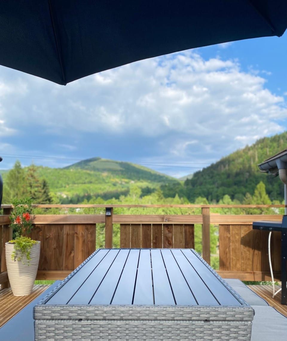 Natural landscape, Balcony/Terrace, Mountain view