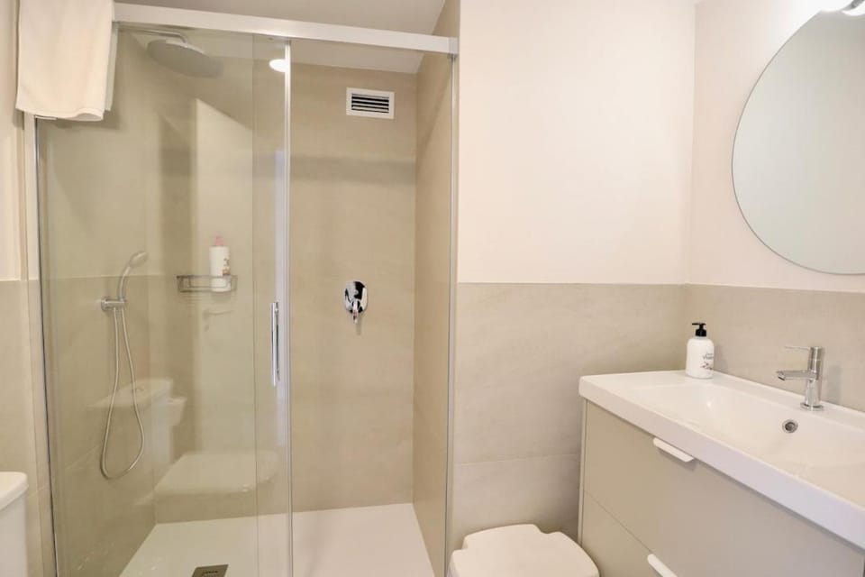 Notel Club - Cuesta Loft Santander Apartment in Santander