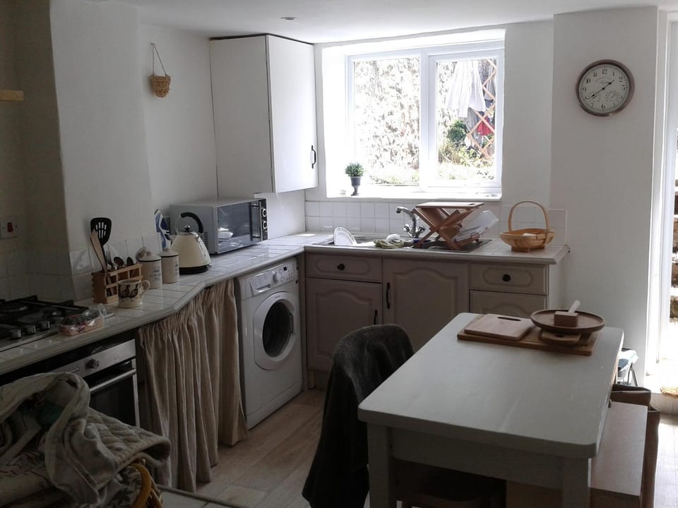 Kitchen or kitchenette, kitchen