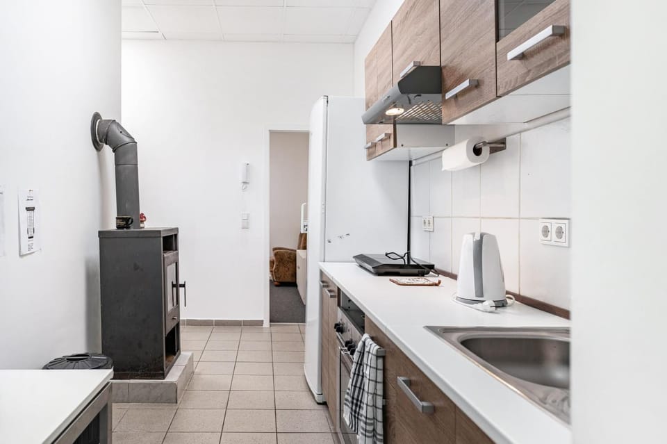 Kitchen or kitchenette, Living room