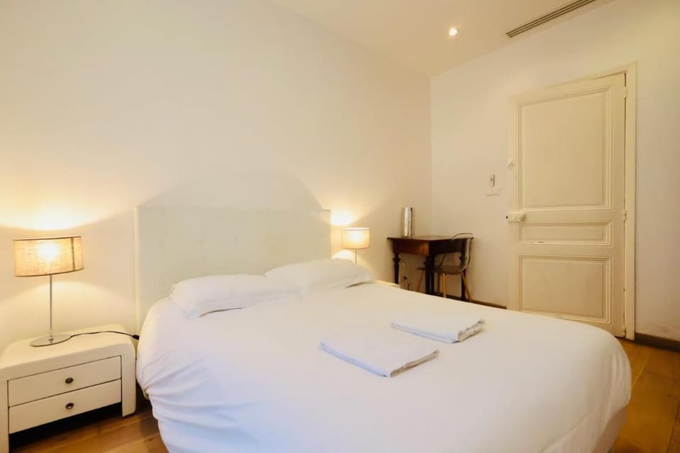 Les Muguets - Apt Standing 4 Prs - clim, parking Apartment in Antibes