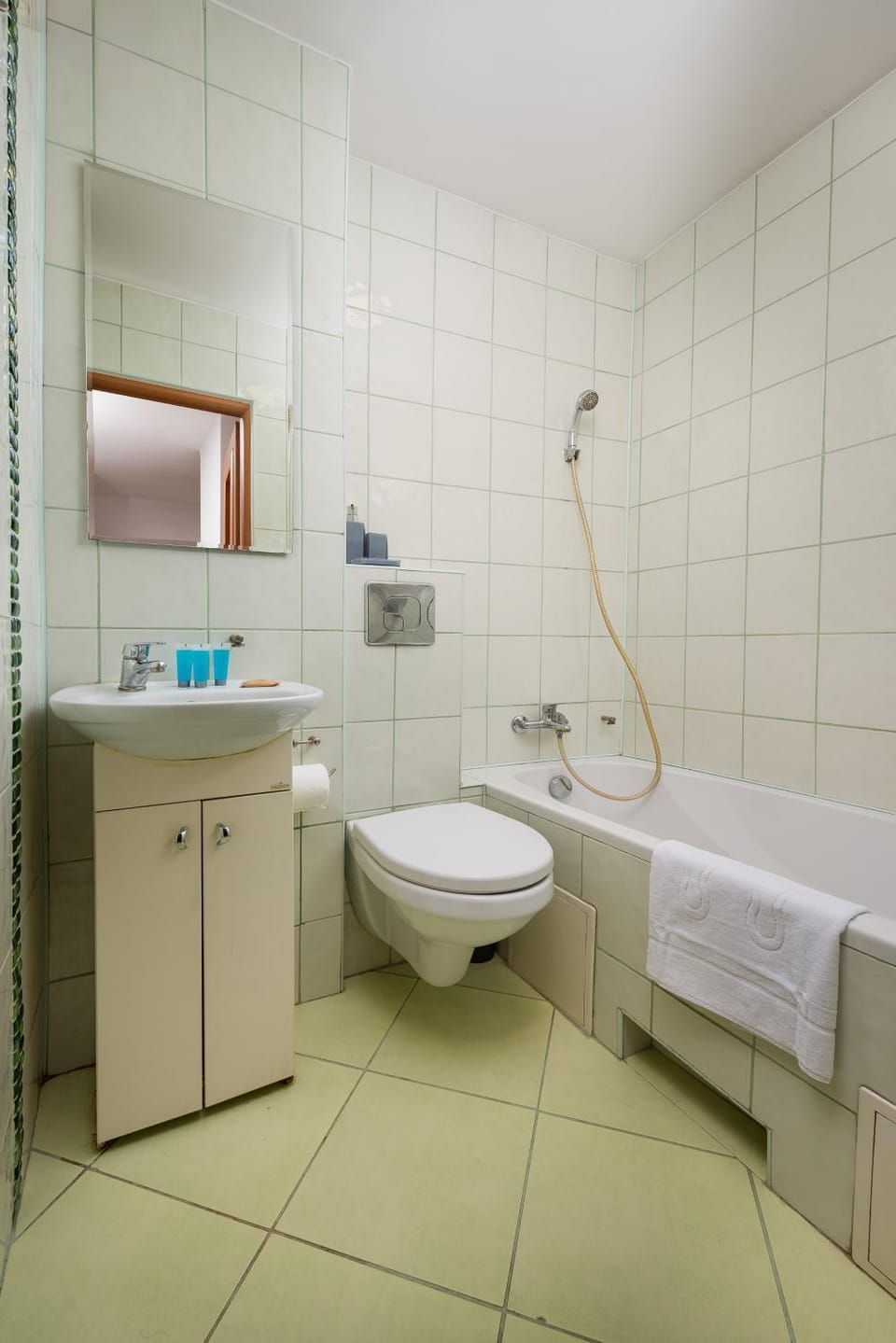 Toilet, Bathroom, Bath, towels