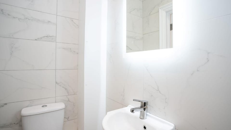 Toilet, Bathroom
