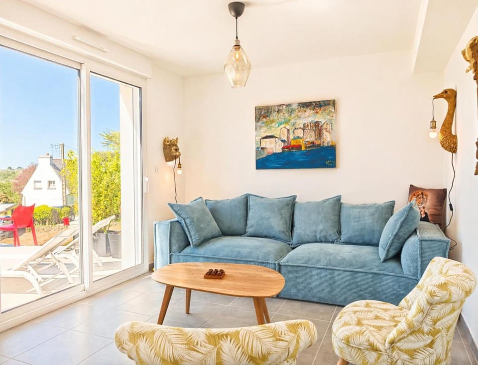 Living room, Sea view