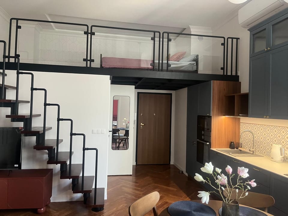 Kitchen or kitchenette