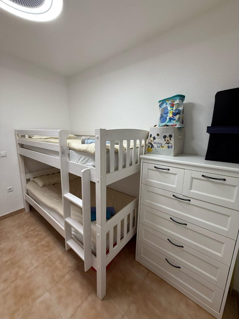 Bedroom, cot