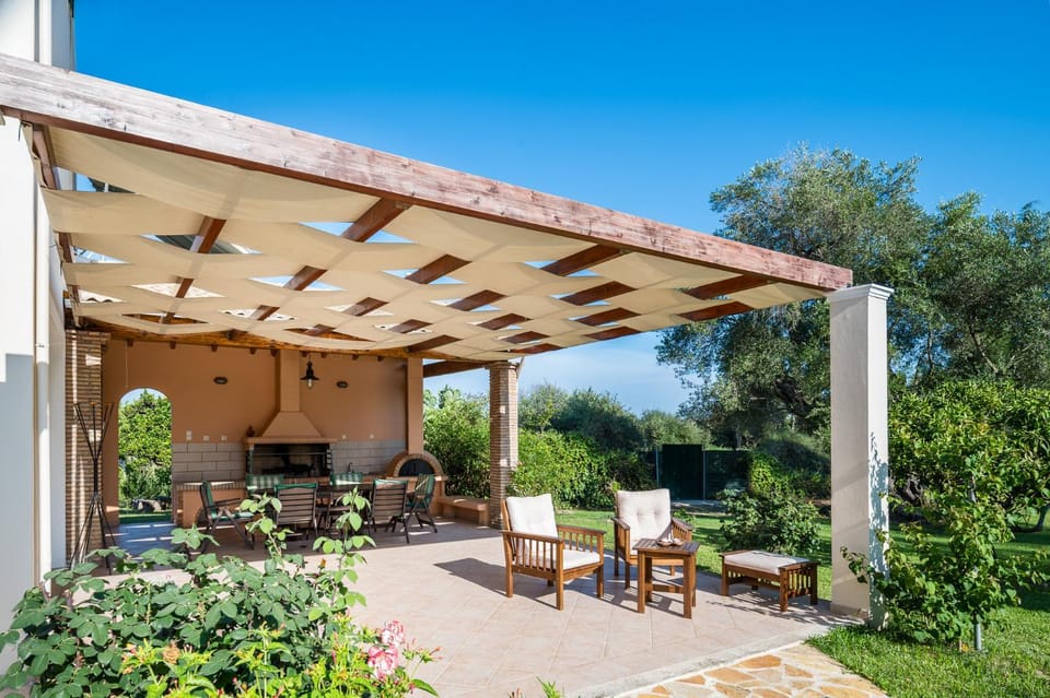 Patio, BBQ facilities, Garden, Balcony/Terrace