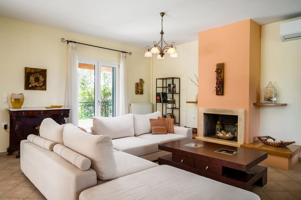 Living room, Seating area, air conditioner