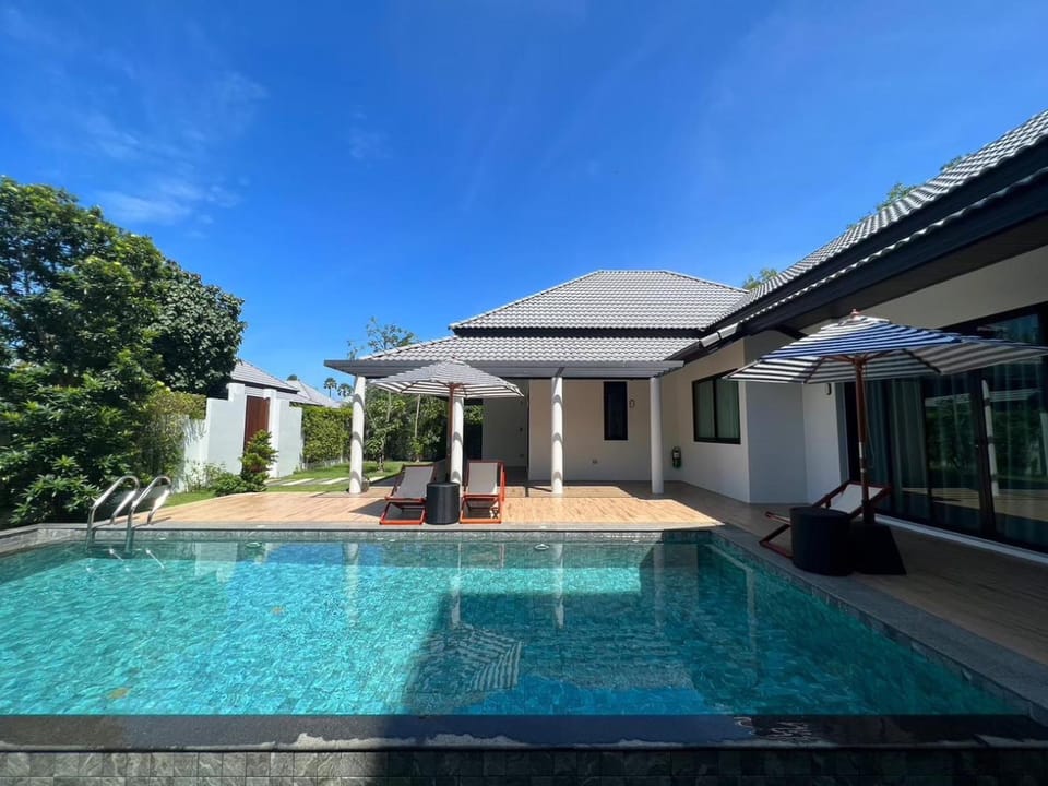 Bangtao Beach Walk Villa by Taan Residence House in Choeng Thale