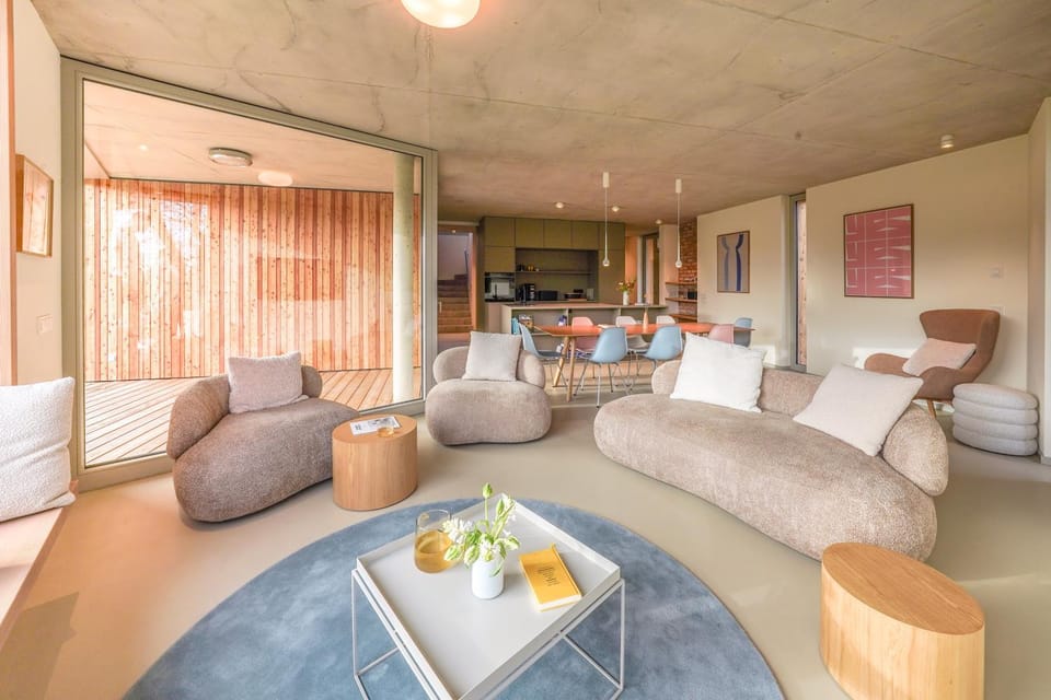 Living room, Dining area