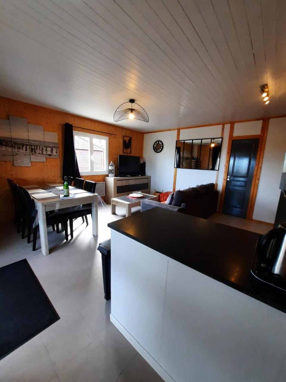 Living room, Dining area