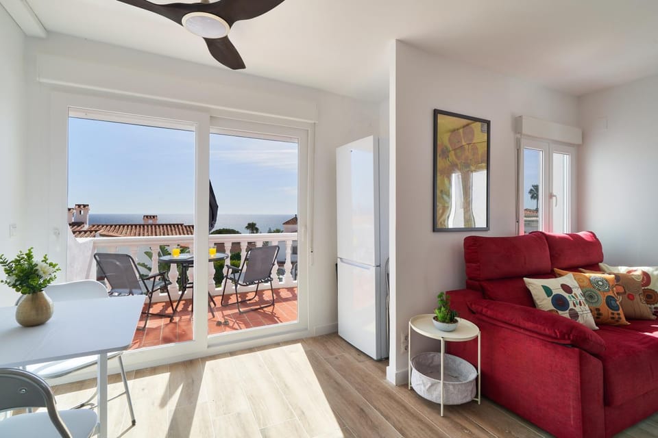 View (from property/room), Balcony/Terrace, Living room, Seating area