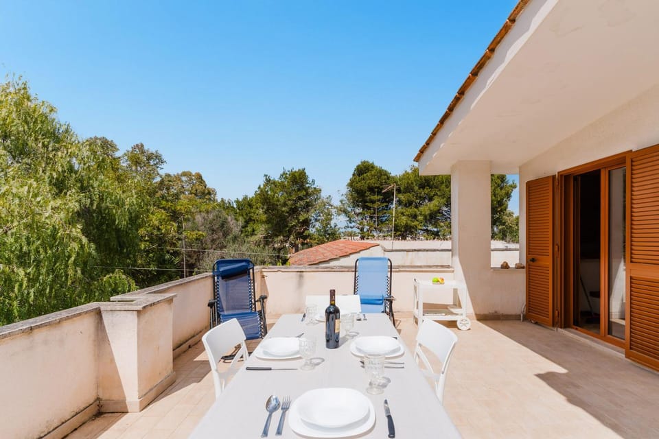 Patio, Dining area