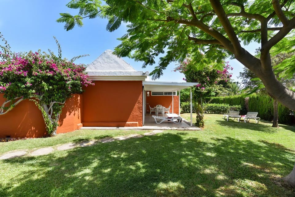 Property building, Garden