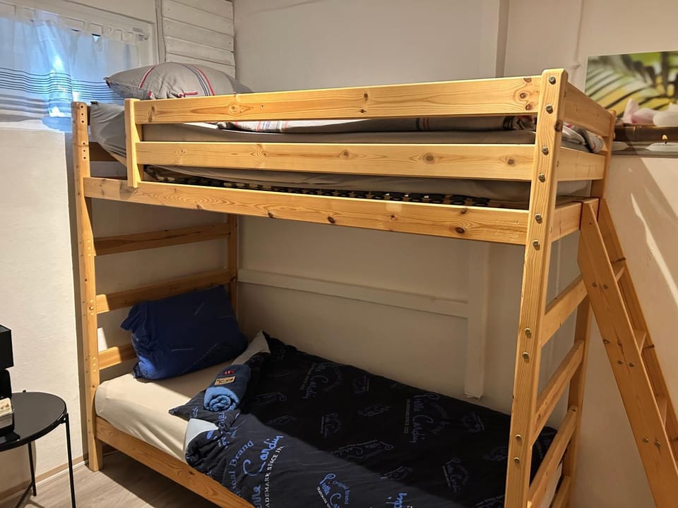 Bed, Photo of the whole room, Bedroom, bunk bed