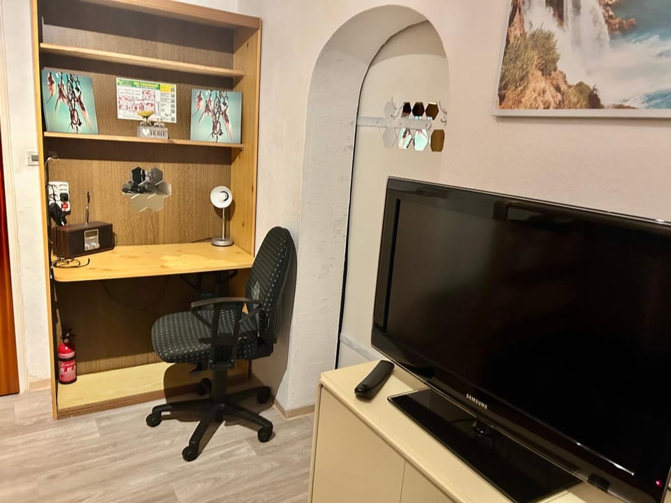 TV and multimedia, Photo of the whole room